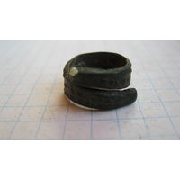 Косное кольцо, далекий предок современных резинок. Бронза.