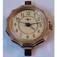 Позолоченные женские часы " Луч". СССР. Супер состояние!!! Все лоты с 1 рубля!