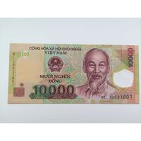 Вьетнам 10000 полимер UNC c рубля