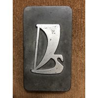 Эмблема  решетки ВАЗ-2107