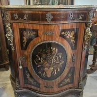 Старинный комод