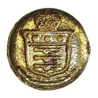 Британия. Военное ведомство. Royal Army Ordnance Corps.  Герб с тремя пушками (символ артиллерии) 15 мм