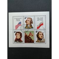 Польша 1975 Блок Mi.63 с 3 марками и 3 купонами "200 лет Независимости Соединенных Штатов Америки" (гашение с клеем) марки Mi.2405-2407 каталог 1.50 евро