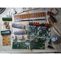 Платы , индикации и другие радиодетали одним лотом .