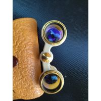 Бинокль театральный