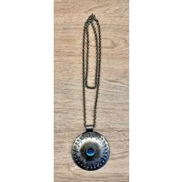 Кулон на цепочке. Колье