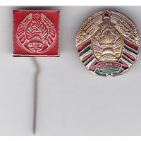 Гербы БССР и Республики Беларусь.