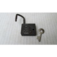 Замок навесной ссср .С ключиками цена за 2шт