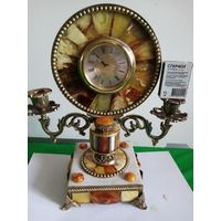 Часы каминные с подсвечниками