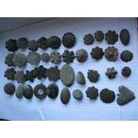 Старинные накладки, украшения конской сбруи. 40 шт. Бронза, литье.