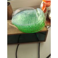 Тарелки сервировочные из СССР (цветное стекло)-5штук