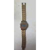 Часы электроника 77А с браслетом