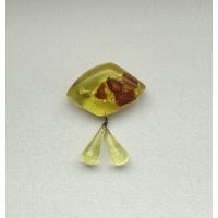 Винтажная брошь из СССР с включениями натурального янтаря