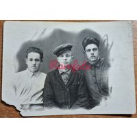 1930-е Три юноши типажи прошлого ретро
