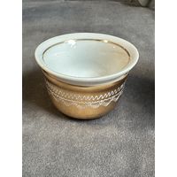 Подстаканник с фарфоровой кружкой. Европа много Лотов с рубля