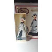 Фарфоровая кукла. В упаковке