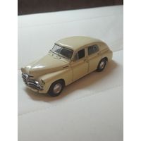 Коллекционная машинка 1/43