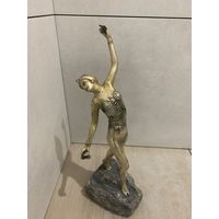 Скульптура танцовщица