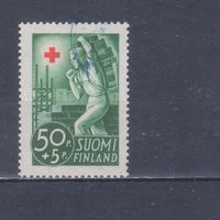 [580] Финляндия 1941. Красный Крест.Строитель-каменщик. Гашеная марка.