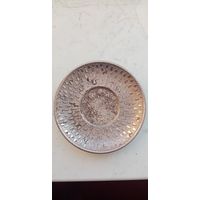 Тарелка метал
