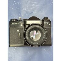 Фотоаппарат зенит + оригинальный чехол + объектив Helios 44m 4, 58mm 1.2