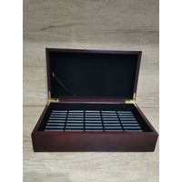 Деревянный ящик для 50 монет в капсулах до 49 мм и квадрокапсулах. Уценка. С рубля