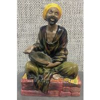 Фарфоровая статуэтка Royal Doulton "Mendicant" Попрошайка. 1929 год. 22 см.
