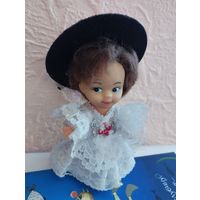 Куколка гдр