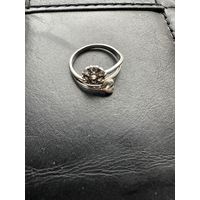 Кольцо. Серебро 925 пробы. Женское сердце и цветок с камнями