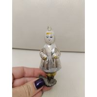 Елочная игрушка Девочка в пальто