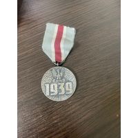 Медаль знак За участие в Оборонительной войне 1939 г. Польша