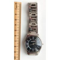 Часы  с браслетом. Кварц.