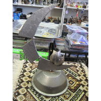 Скульптура металлическая Совы на луне 32 см.