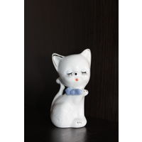 Фарфоровая статуэтка "Кошечка".