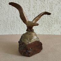 Статуэтка на камне Орёл, металл. СССР