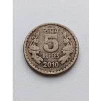 Индия. 5 рупий 2010 года. (4)