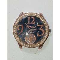 Кварцевые часы  PINCESS . С рубля .