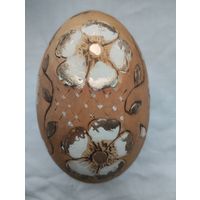 Яйцо пасхальное деревянное.