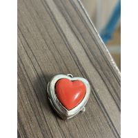 Часы в виде кулона