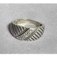 Кольцо серебряное 925 пробы. 33