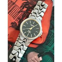 Часы OMAX QUARTZ.