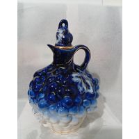 Виноград в корзине