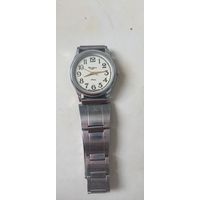 Часы вымпел кварц