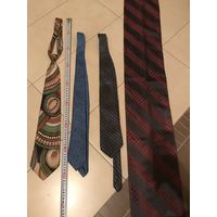 Лот винтажных мужских аксессуаров СССР (3 галстука, шарф-кашне + редкий пакет-инструкция Centrotex)