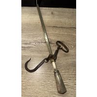 Безмен старинный.