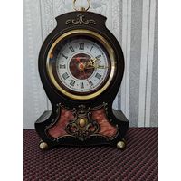 Часы настольные кварцевые Янтарь 2. 80-е гг. Отличное состояние. Новый механизм!