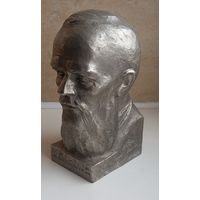 Ф.М.Достоевский.Бюст.