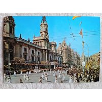 Этнография. Испания, Валенсия. Площадь Каудильо. Парад в "Фальясе"