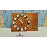 Часы настенные механические Маяк.