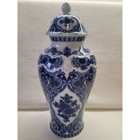 Ваза с крышкой Wallendorf  Германия.